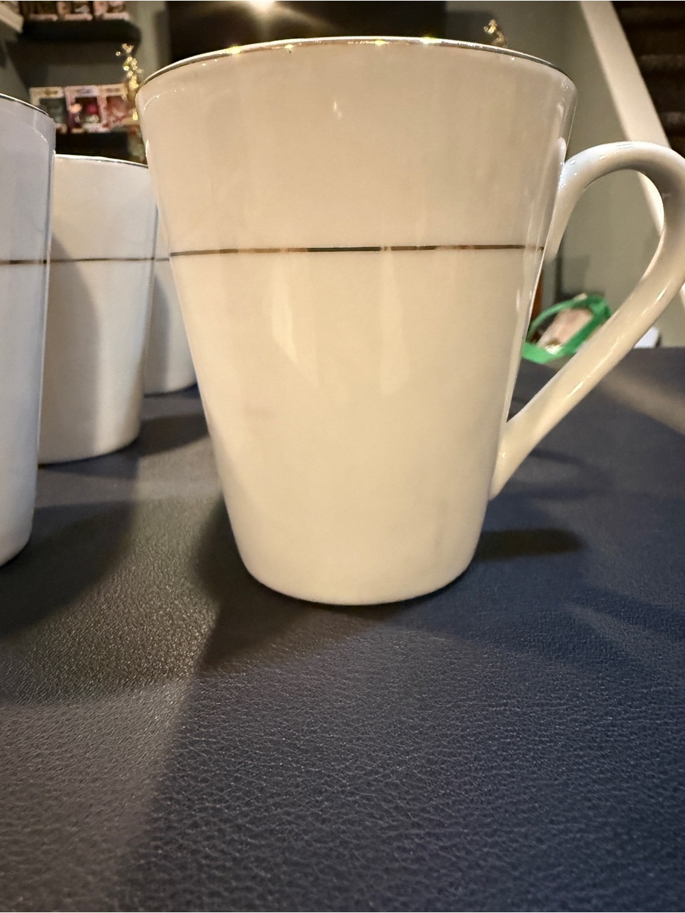 Royal Norfolk White Ceramic Mug with Gold Rim - Home Dining. Total of 6 mugs